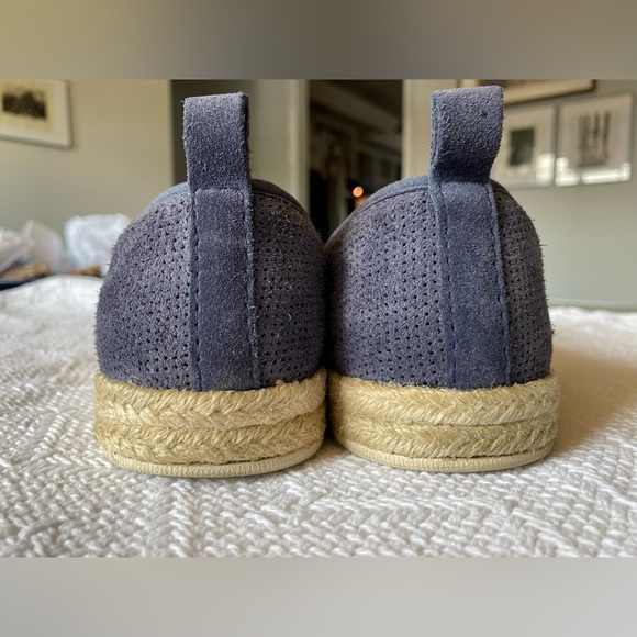 Clarks Navy Suede Slip-On Espadrilles Rubber Grip Sole Size 8 - Picture 5 of 10